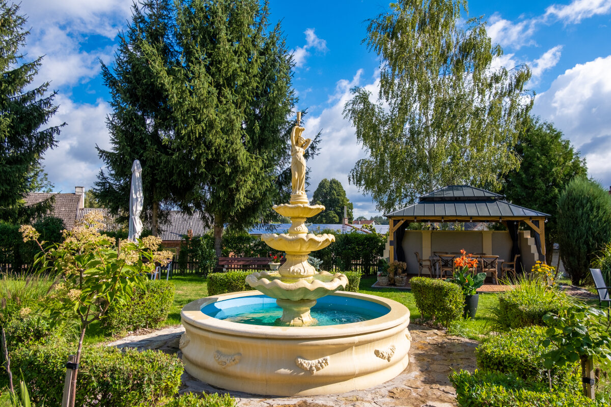 Ogród Hotel TOMMY Náchod Czechy