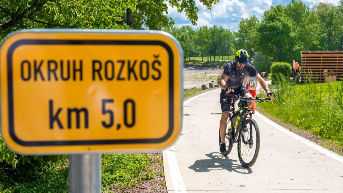 Cyklistika kolem vodní nádrže Rozkoš v Kladském pomezí