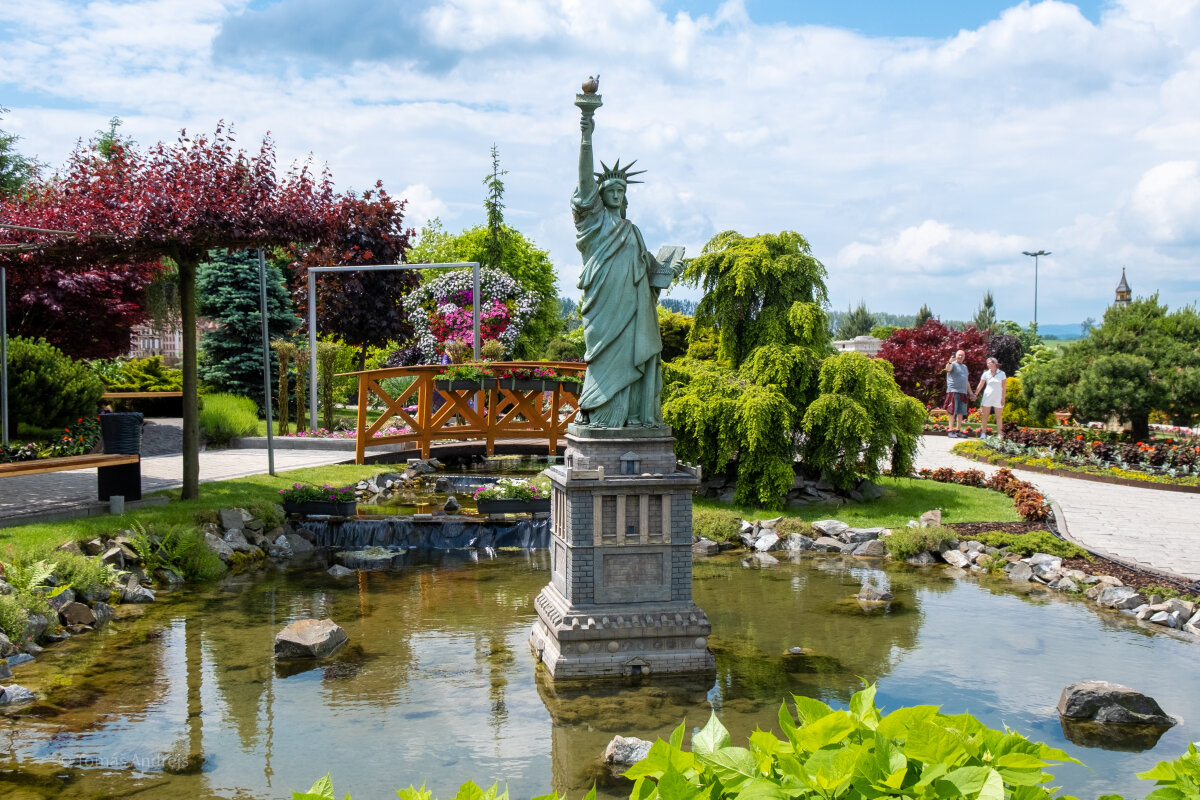 Statua Wolności w parku miniatur Minieuroland Kłodzko