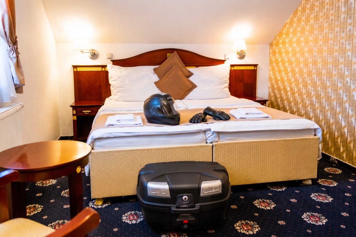 pokoj pro motorkáře v hotelu tommy